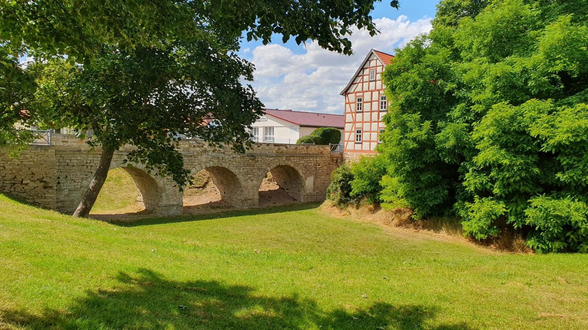 Herbsleben Ferienwohnungen An Der Schlossruine מראה חיצוני תמונה